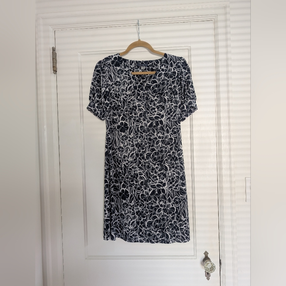 Tommy Hilfiger Short Sleeves Black and White Patterned Mini Dress Size 6
